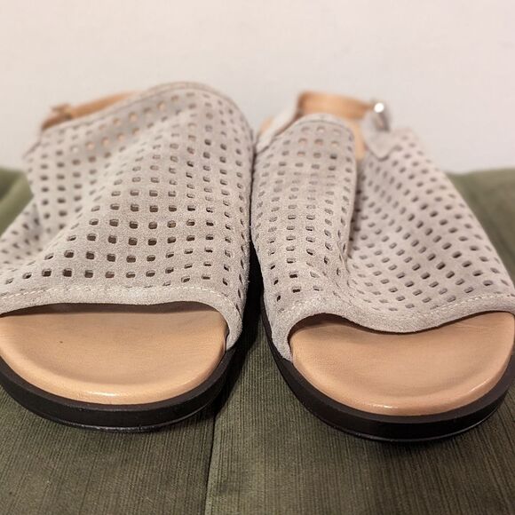 Barbara Barbieri Gray Suede Perforated Laser cut Sandals Italy 10 - Picture 3 of 9